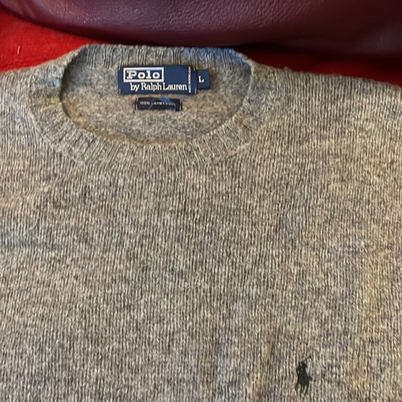 Sweaters - Picture 14 of 15